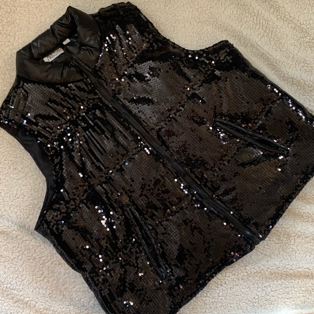 JE WOMEN : Black Sequin Vest
